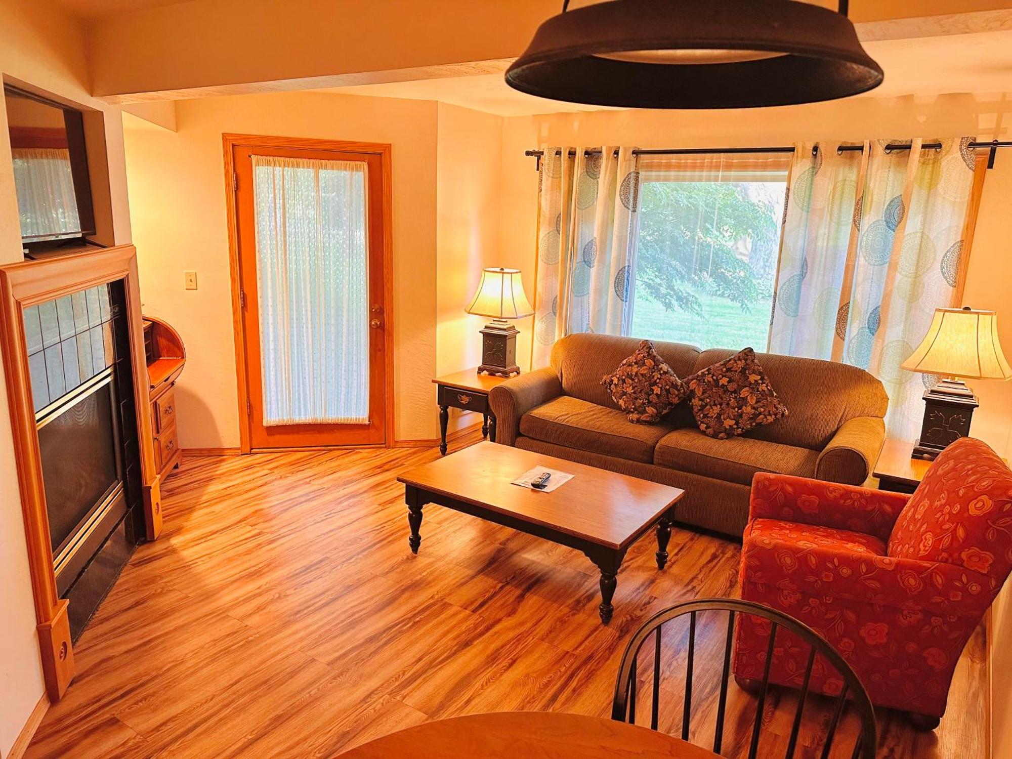 The Lodge At Leathem Smith Sturgeon Bay Exterior photo