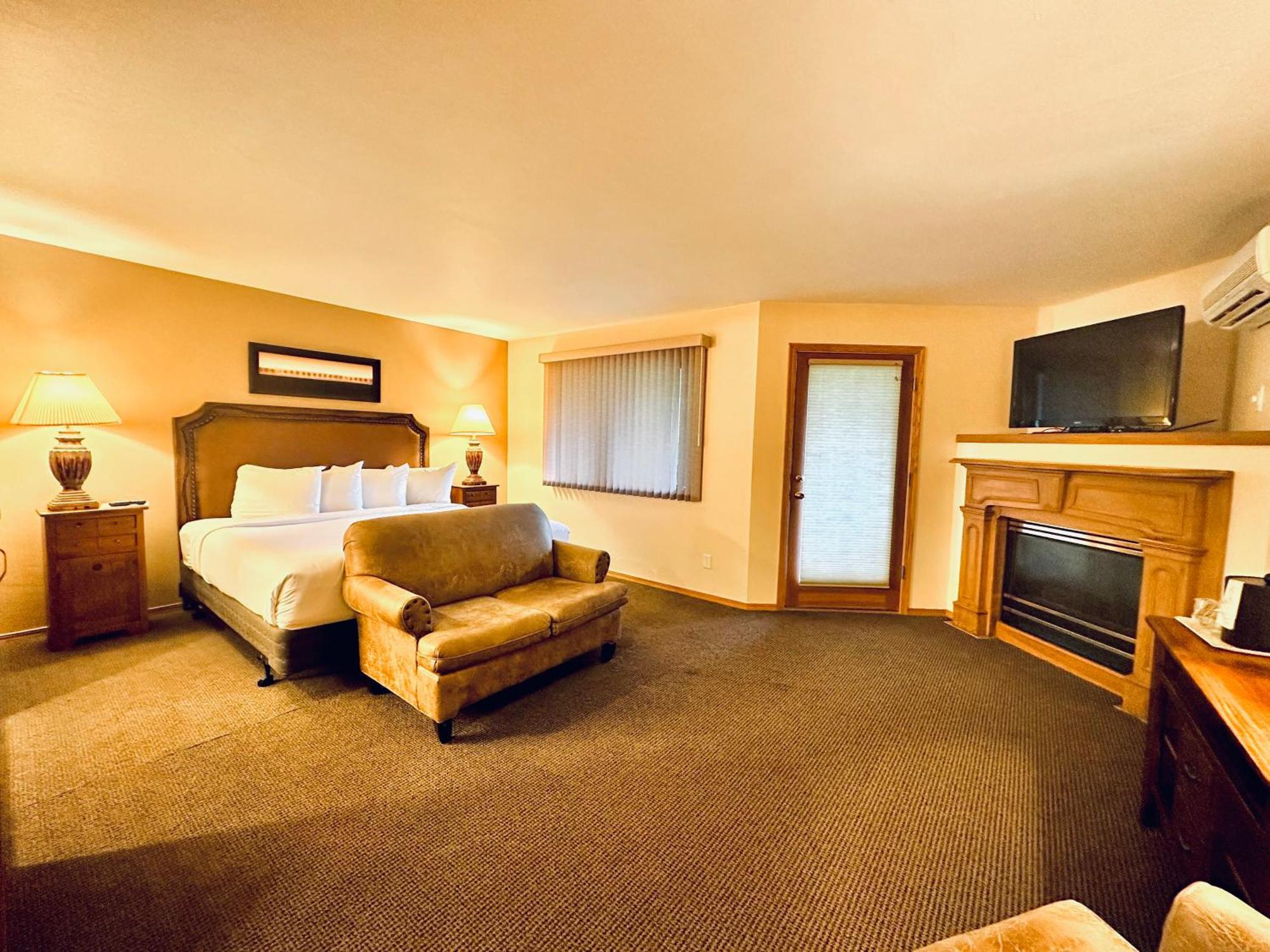 The Lodge At Leathem Smith Sturgeon Bay Exterior photo